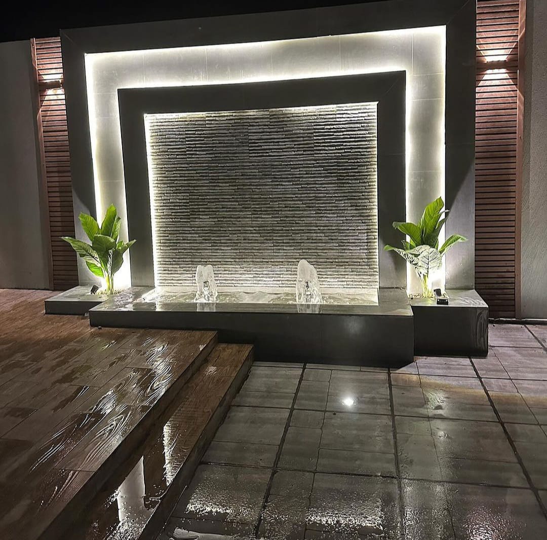 شلالات ونوافير